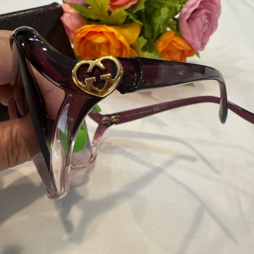 Authentic Gucci Sunglasses with Heart GG logo - Picture 3 of 10